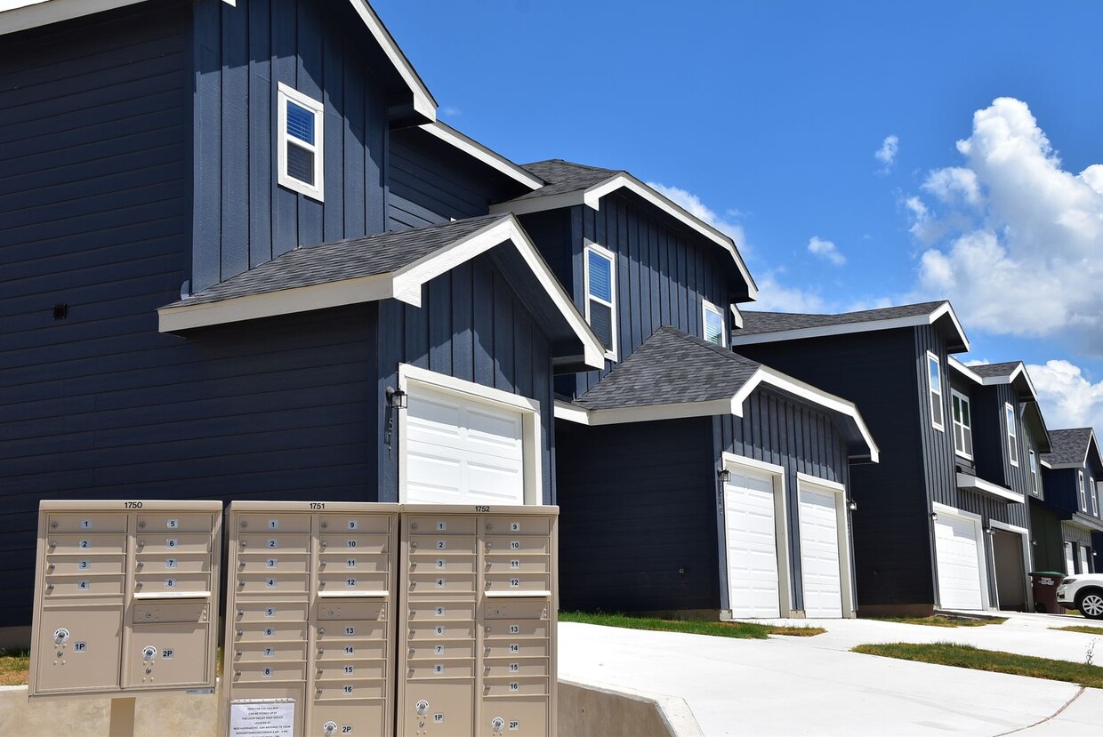 Building Photo - 8911 FM1560