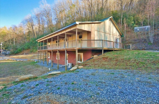 Photo - 68 Iceburg Ln House