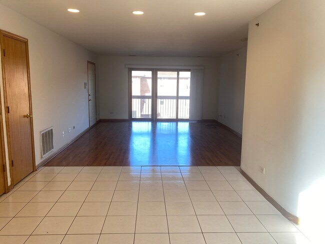 Foto del edificio - 5627 107th St