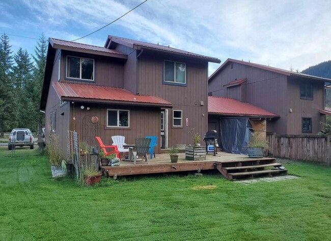 Foto del edificio - 8496 Thunder Mountain Rd