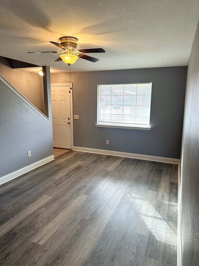 Building Photo - 4124 Hooker Rd