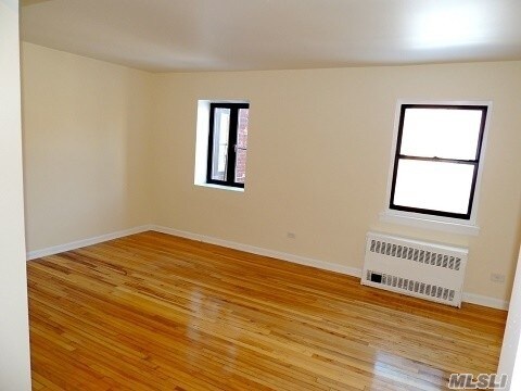 Foto del edificio - 150-47 75th Rd