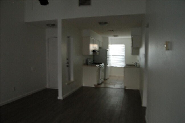 Foto del edificio - 1428 W Braker Ln