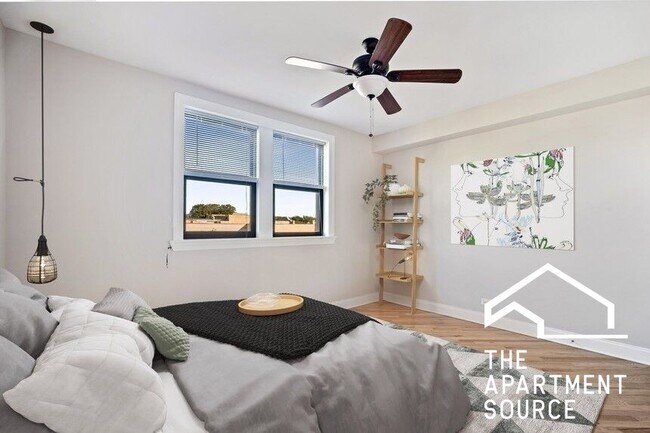 Foto del edificio - 894 Green Bay Rd