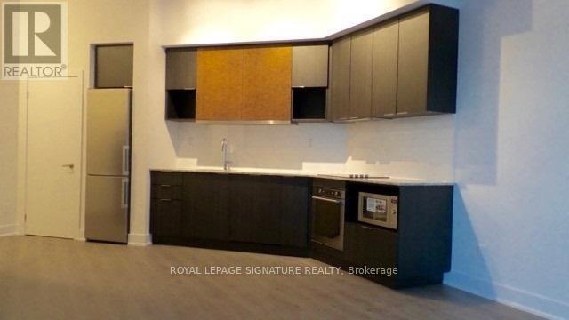 Building Photo - 99 The Donway W