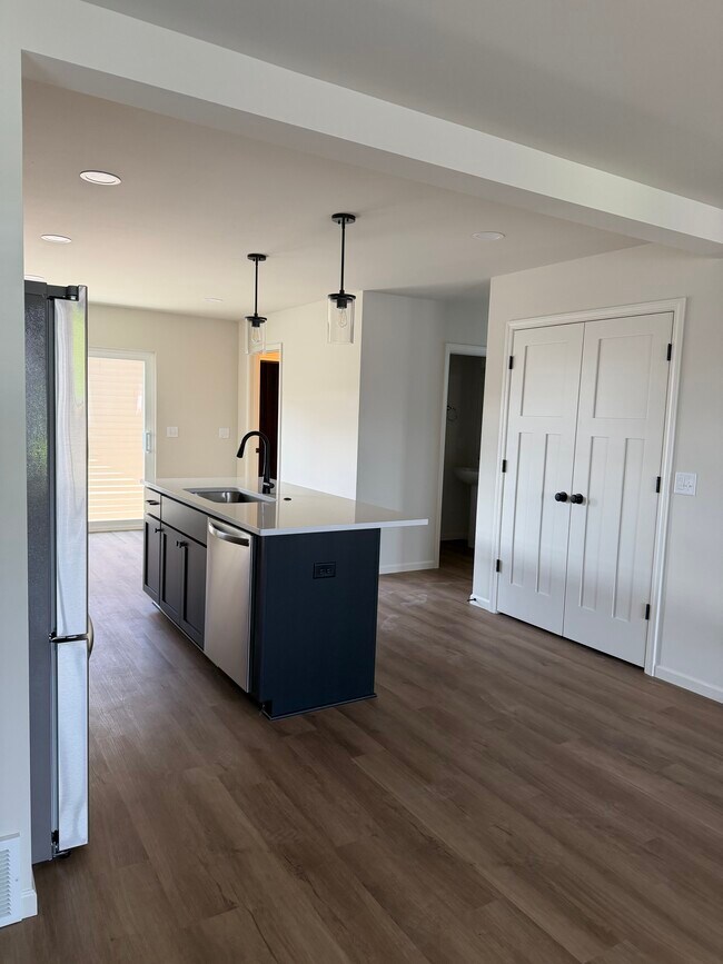 Foto del edificio - 9240 Gentle Feather Rd
