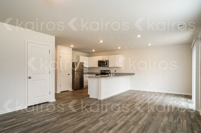 Building Photo - 105 Kyle's Dr
