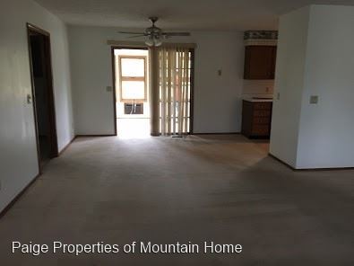 Building Photo - 3 br, 2.5 bath House - 1708 Coachman
