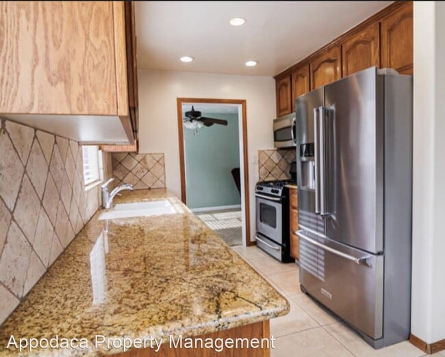 Building Photo - 3 br, 1 bath House - 128 Donna Ave
