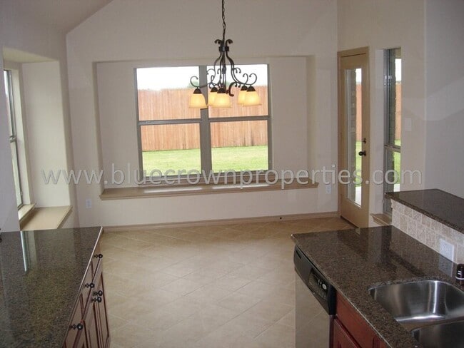 Building Photo - 2172 Liriope Ln