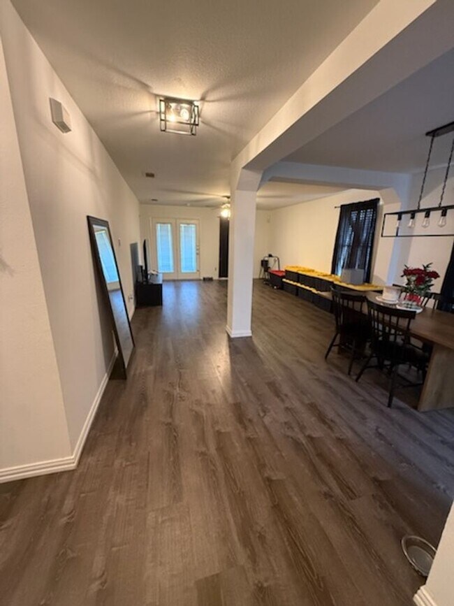Foto del edificio - 3 bedroom 2 bath home in Bridgewood Estates