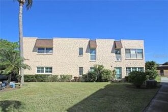 Building Photo - 221 Cedarwood Cir