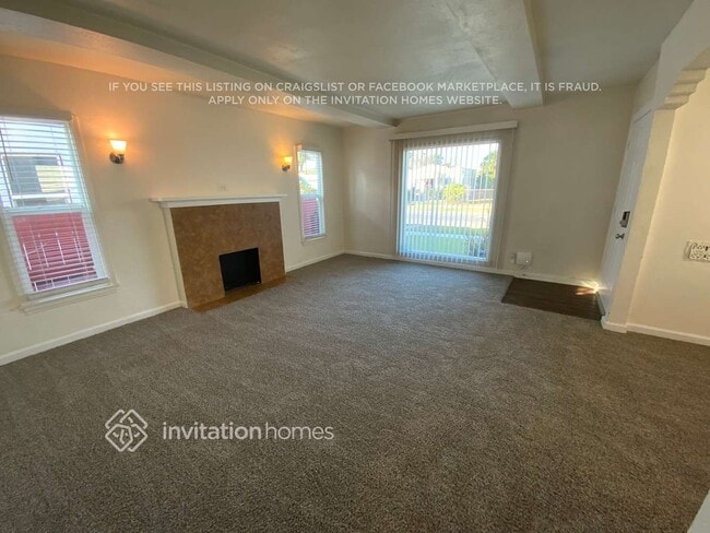 Building Photo - 1626 W 60th Pl