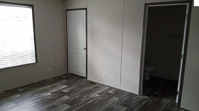 Foto del edificio - 505 Elmwood Ln