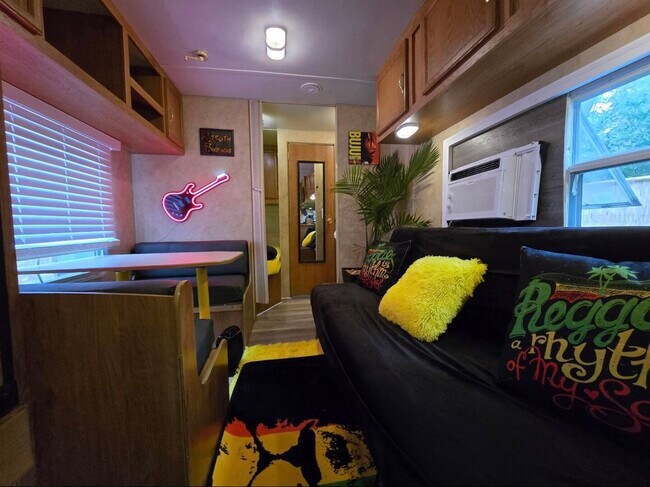 Foto del edificio - 15634 SW 41st Street Rd