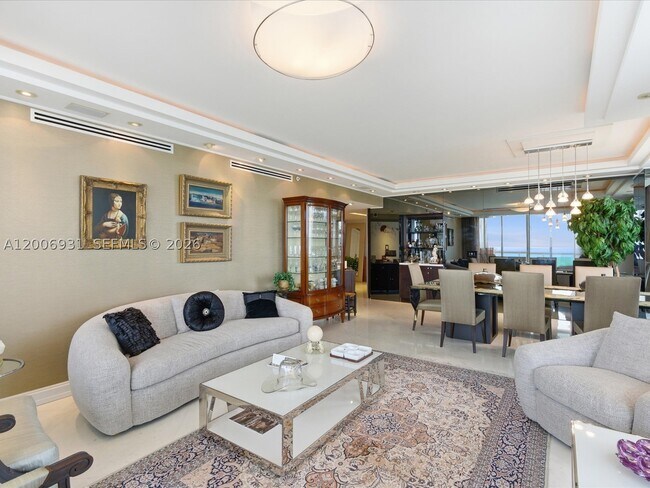 Building Photo - 17875 Collins Ave