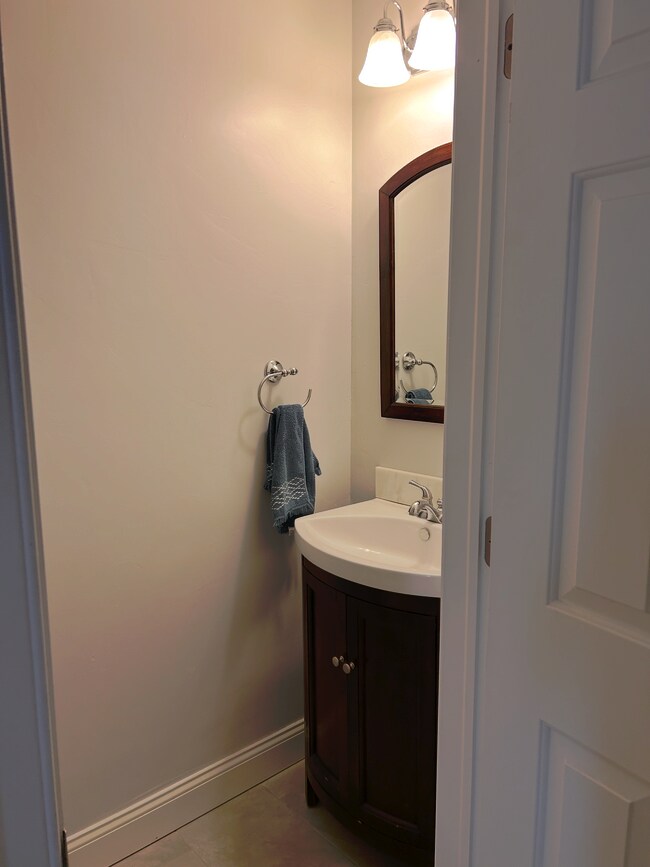 Building Photo - 4053 Milford Landing Dr