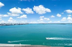 Primary Photo - 520 Brickell Key Dr