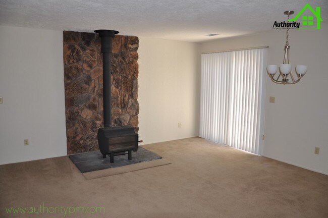 Foto del edificio - 2753 Starlight Blvd