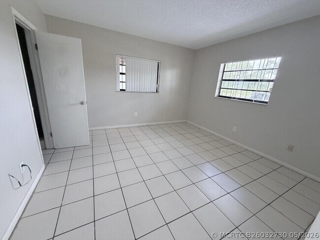 Foto del edificio - 639 SW 3rd Terrace