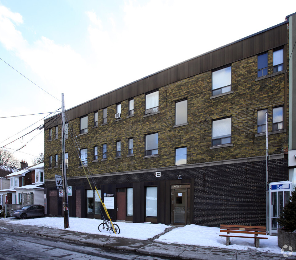 Photo du bâtiment - 2265-2279 Bloor St W
