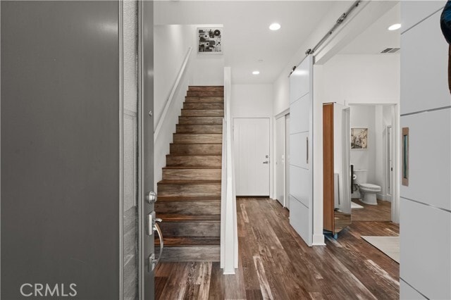 Building Photo - 1651 Topanga