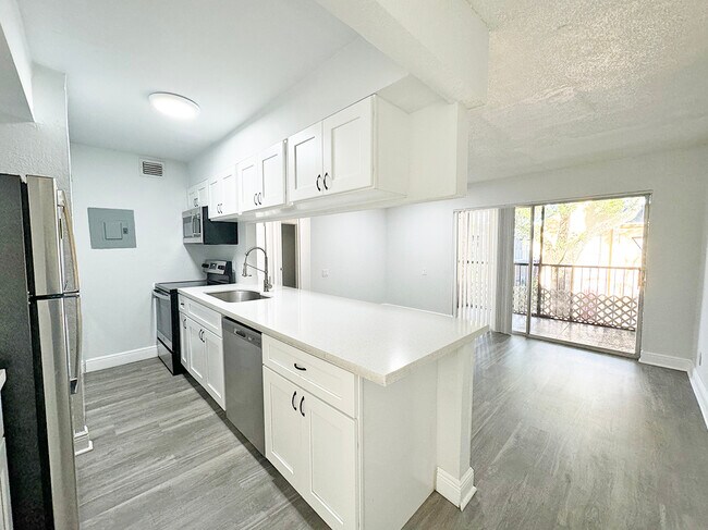 Foto del edificio - 4501 Treehouse Ln