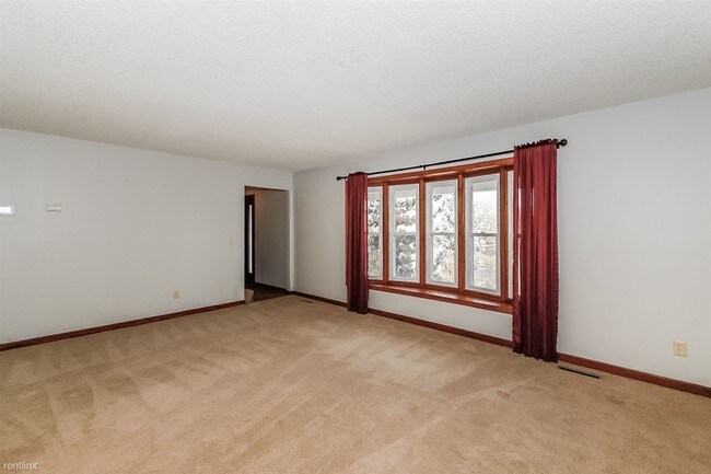 Building Photo - 4 br, 3.5 bath House - 6918 AUTUMN TERRACE