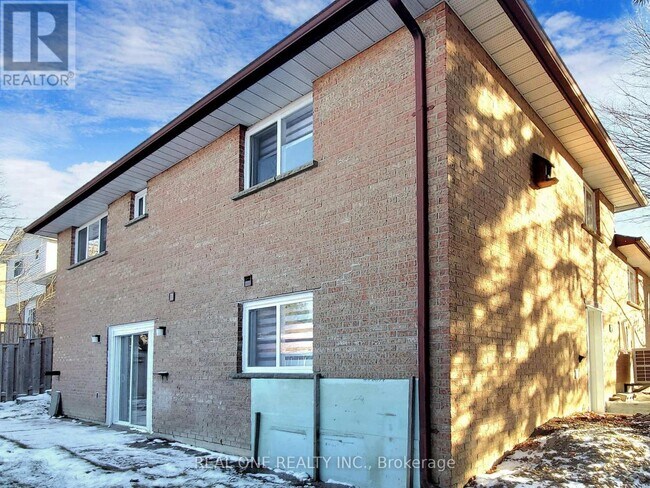 Photo du bâtiment - 47 Lowe Blvd