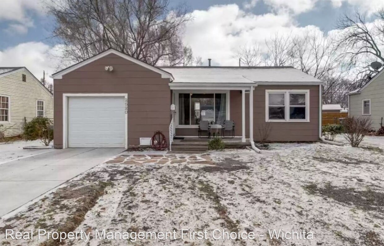2 br, 1 bath House 2520 S Twin Oaks House Rental in Wichita, KS