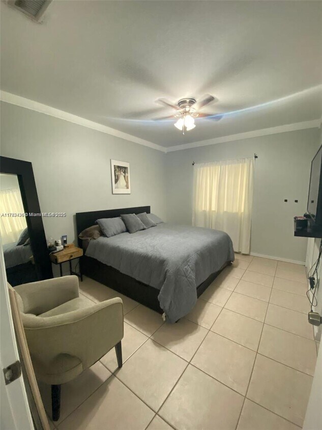 Foto del edificio - 6922 NW 179th St