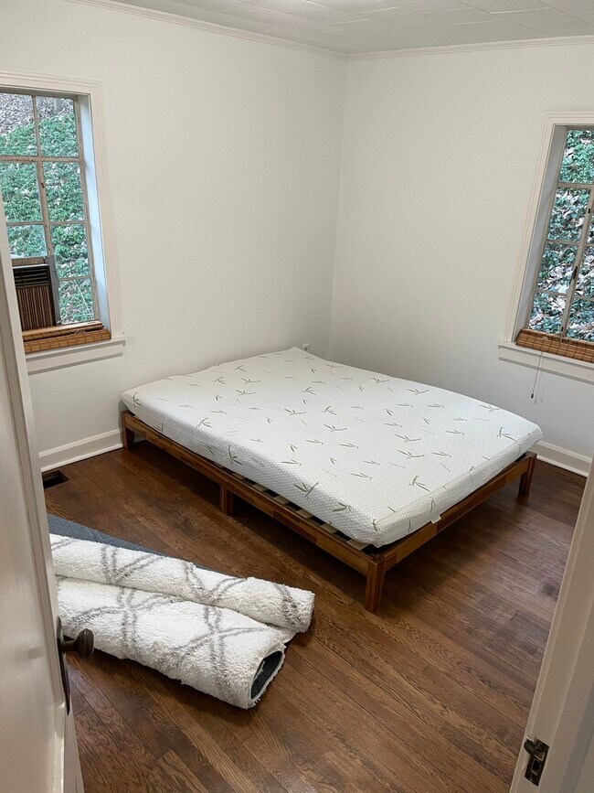 Bedroom - 1374 Sinclair Ave