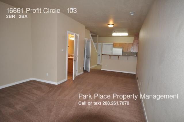 Foto del edificio - 16661 N Profit Cir