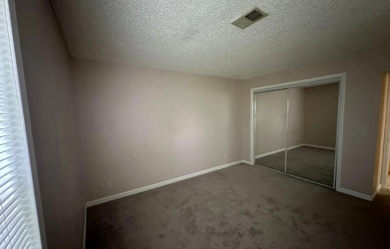 Foto principal - 1606 Cottonwood Dr