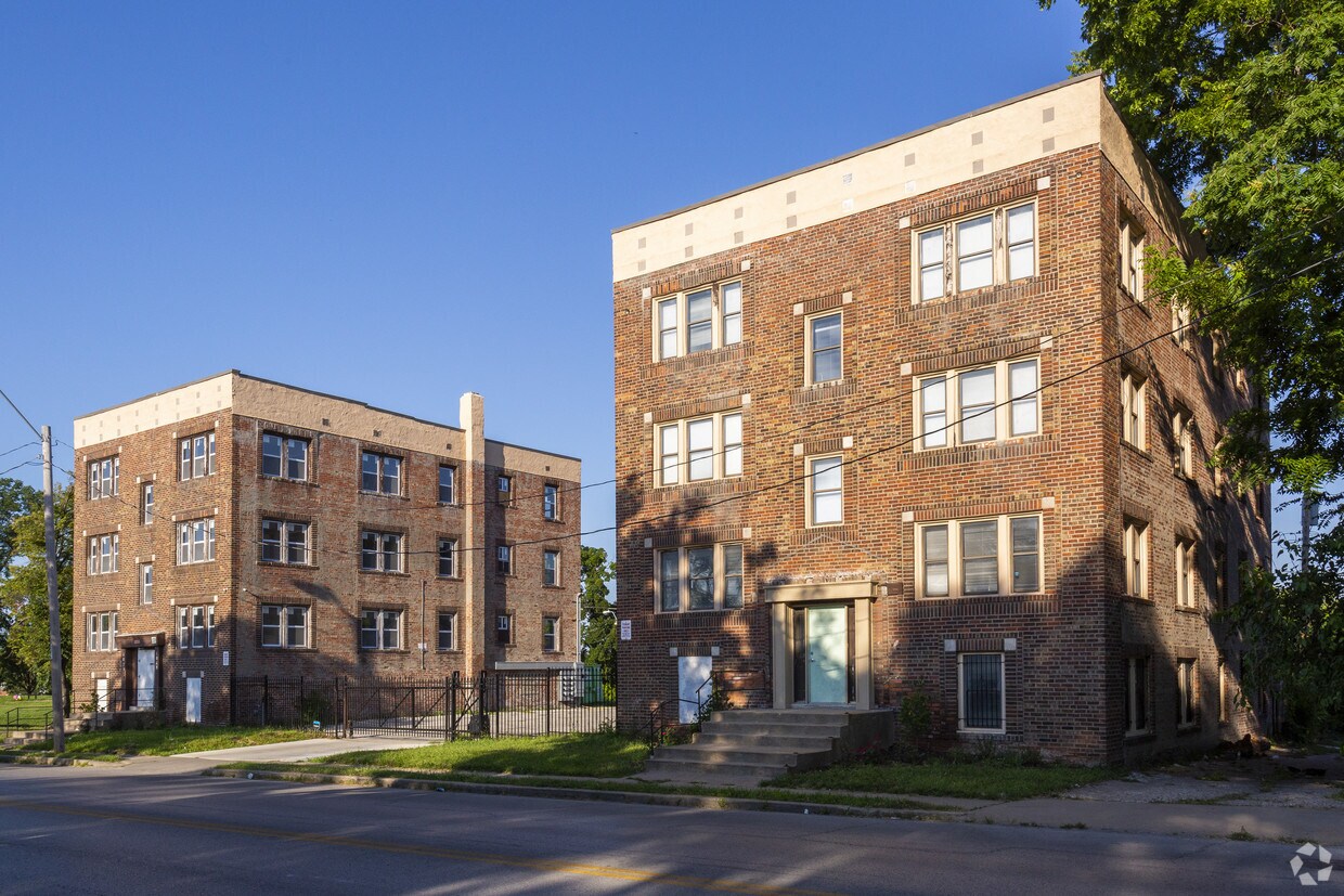 10101020 Prospect Ave, Kansas City, MO 64127 Apartments Kansas City