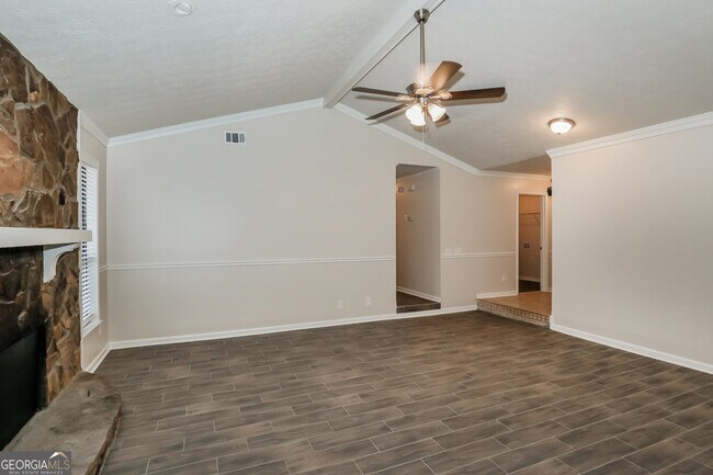 Foto del edificio - 125 Whitney Way