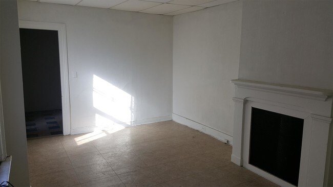 Building Photo - 1939 5th Ave