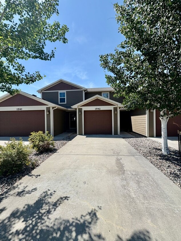 Primary Photo - Beautiful West End Townhome – Spacious & M...