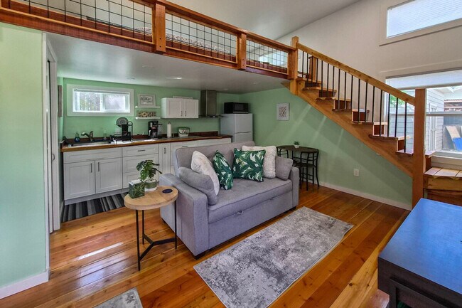 Foto del edificio - 1142 Temple Dr