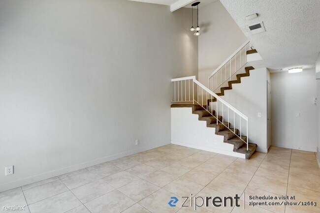 Building Photo - 2 br, 2.5 bath Townhome - 1109 Golden Spri...