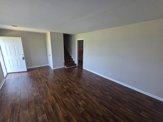 Photo - Large split level in Nashville by Carter Rent To Own House