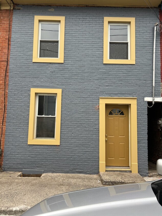 32 Kerrs Ave, Carlisle, PA 17013 Townhome Rentals in Carlisle PA