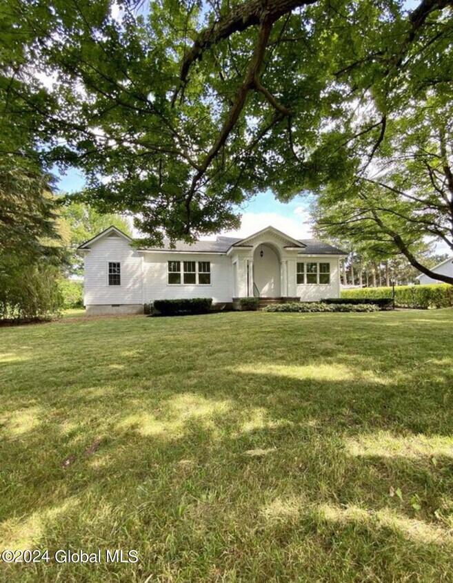Primary Photo - 217 Lisha Kill Rd