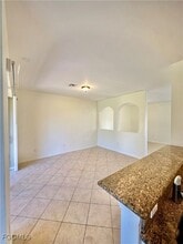 Building Photo - 10101 Tin Maple Dr