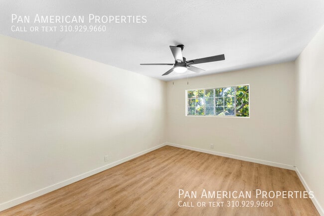Foto del edificio - 4484 La Deney St