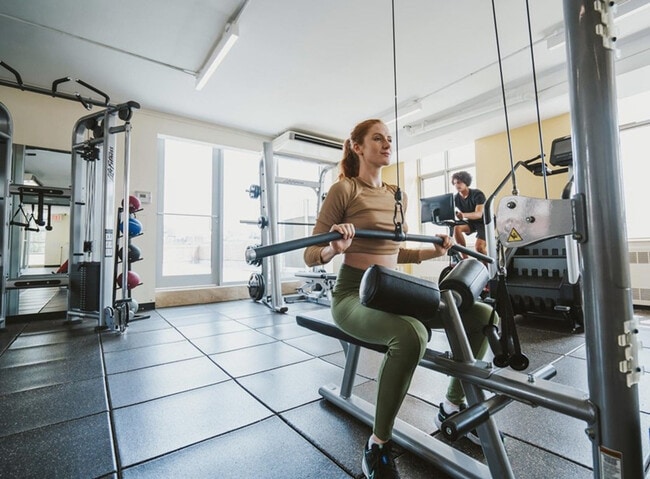 Building Photo - 120 W 21st St