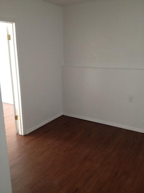 Building Photo - 5338 Ruskin Pl W