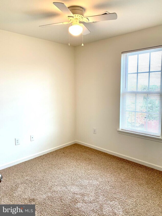 Primary Photo - 110 Cross Keys Pl