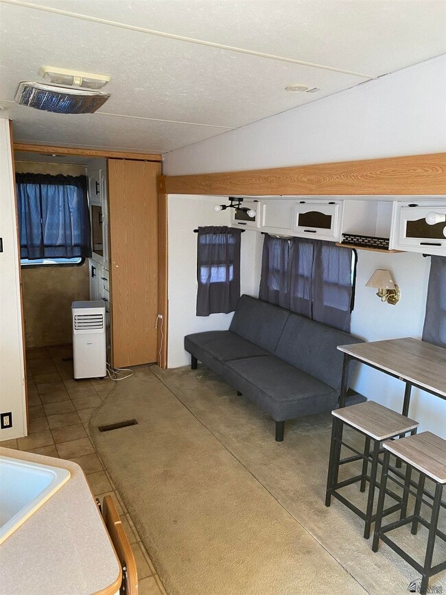 Foto del edificio - 12617 E 46th Dr