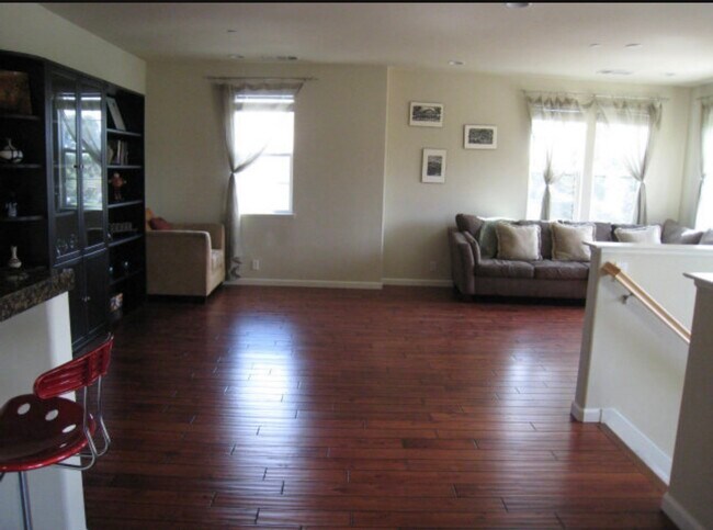 Foto del edificio - 2095 Samaritan Dr